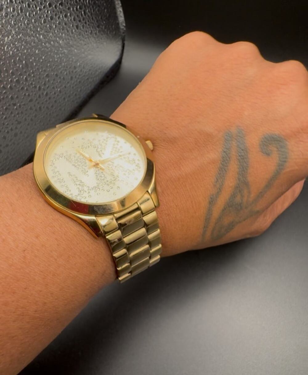 Michael Kors Slim Runway MK3590 Gold toned Stainless Steel Watch (needs battery)